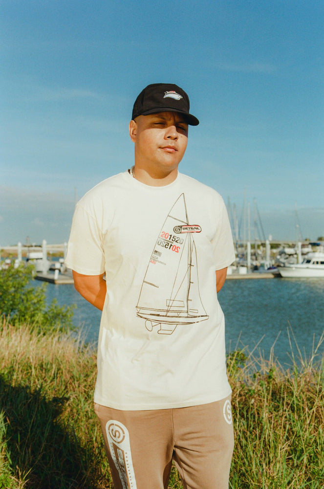 
                  
                    Crème Team Racing Boat Diagram Tee - SET SAIL APPAREL
                  
                